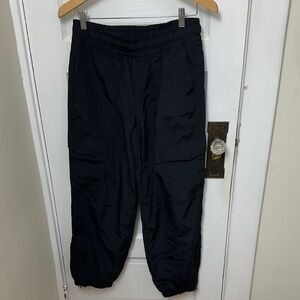 Old Navy Black Cargo Pants Workout  sweat wicking fabric- great for warm climes